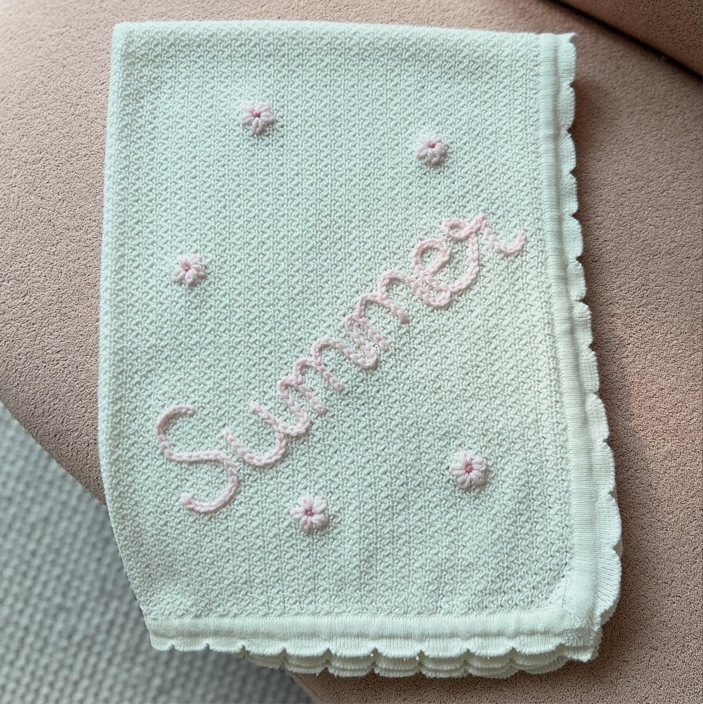 Ivory Scalloped Edge Thin Knit Baby Blanket