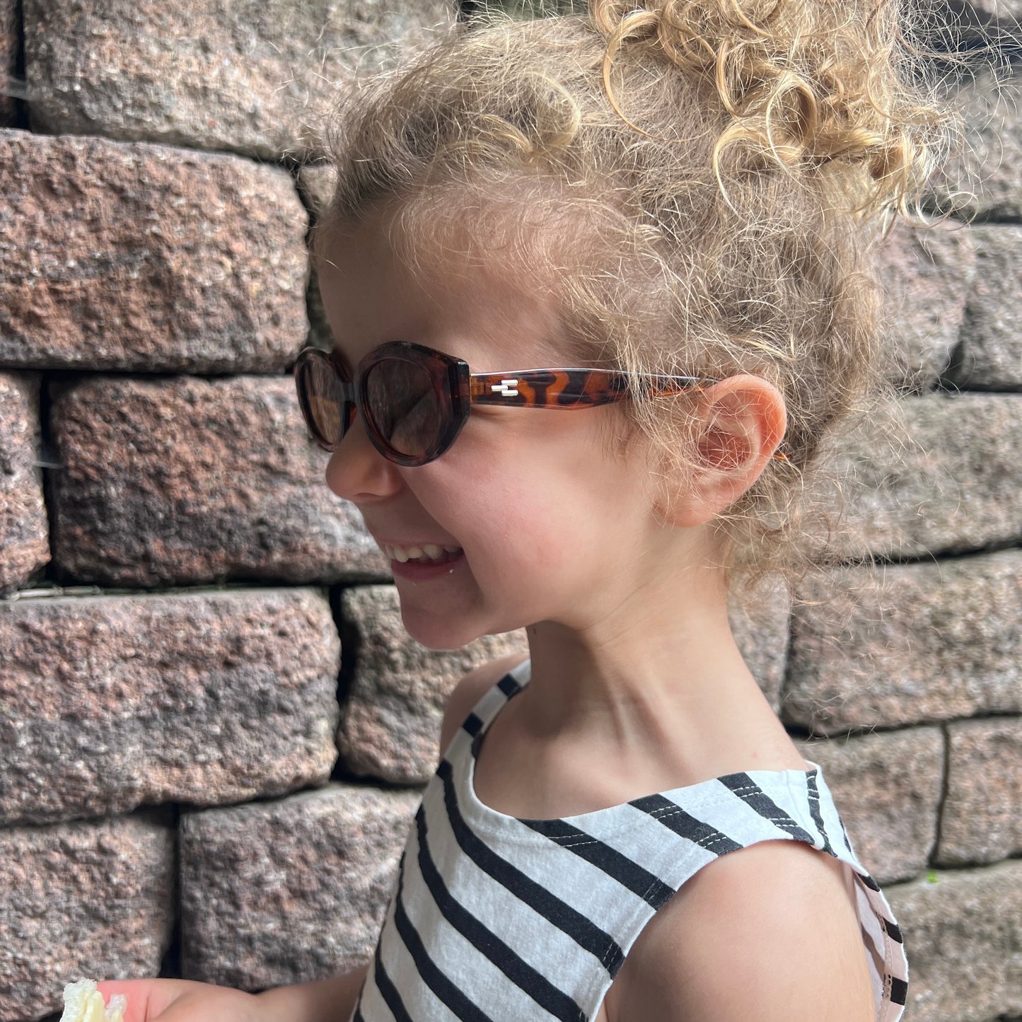 Toddler leopard oval sunglasses