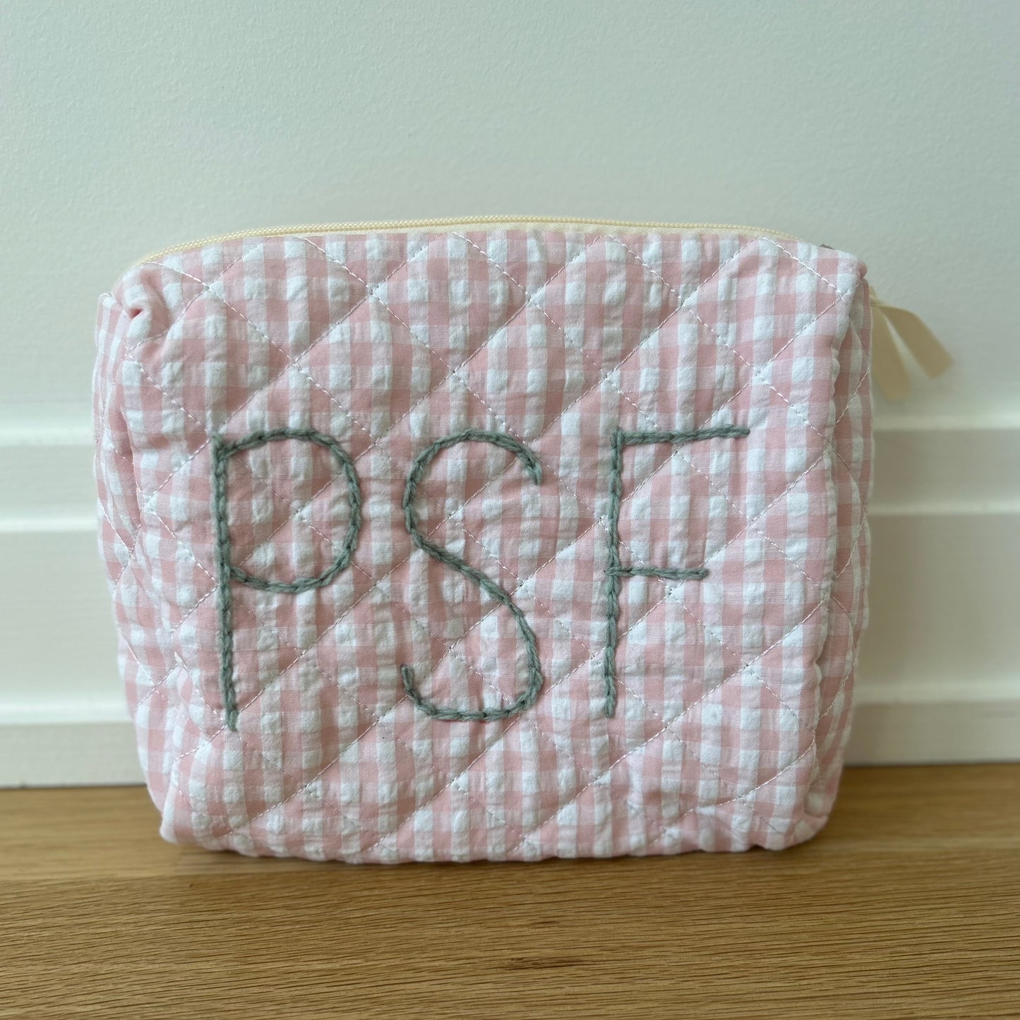 Gingham pouch | Available in Green, Pink or Purple