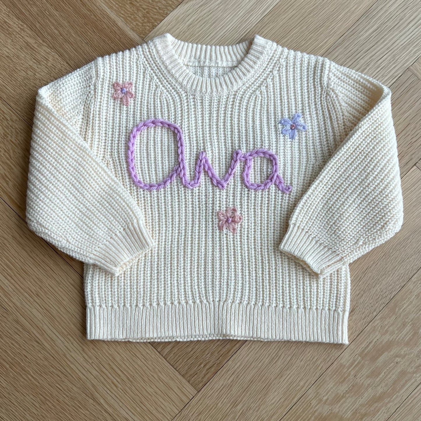 Ivory Straight Fit Sweater Size 4T (3-4 Years)