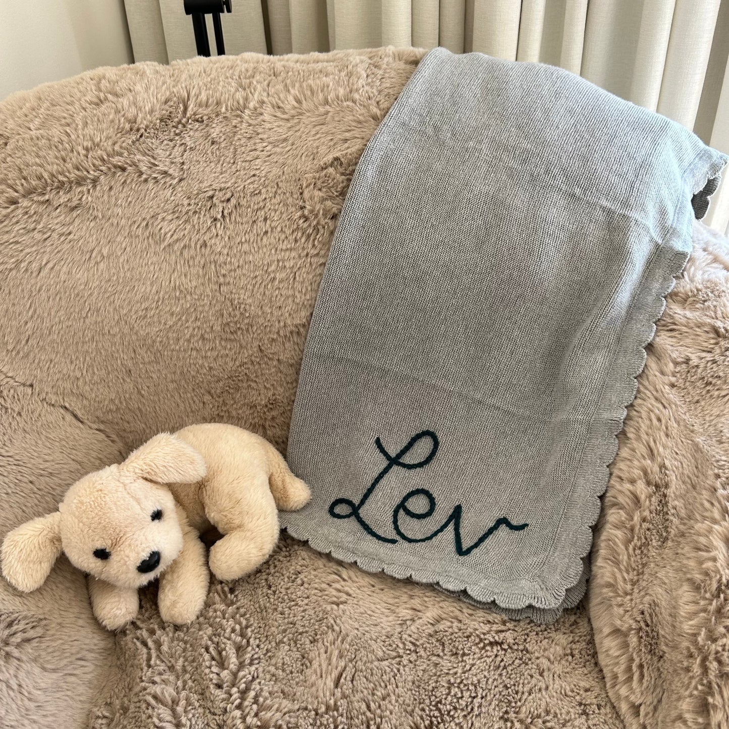 Grey Scalloped Edge Blanket | Gender Neutral baby blanket