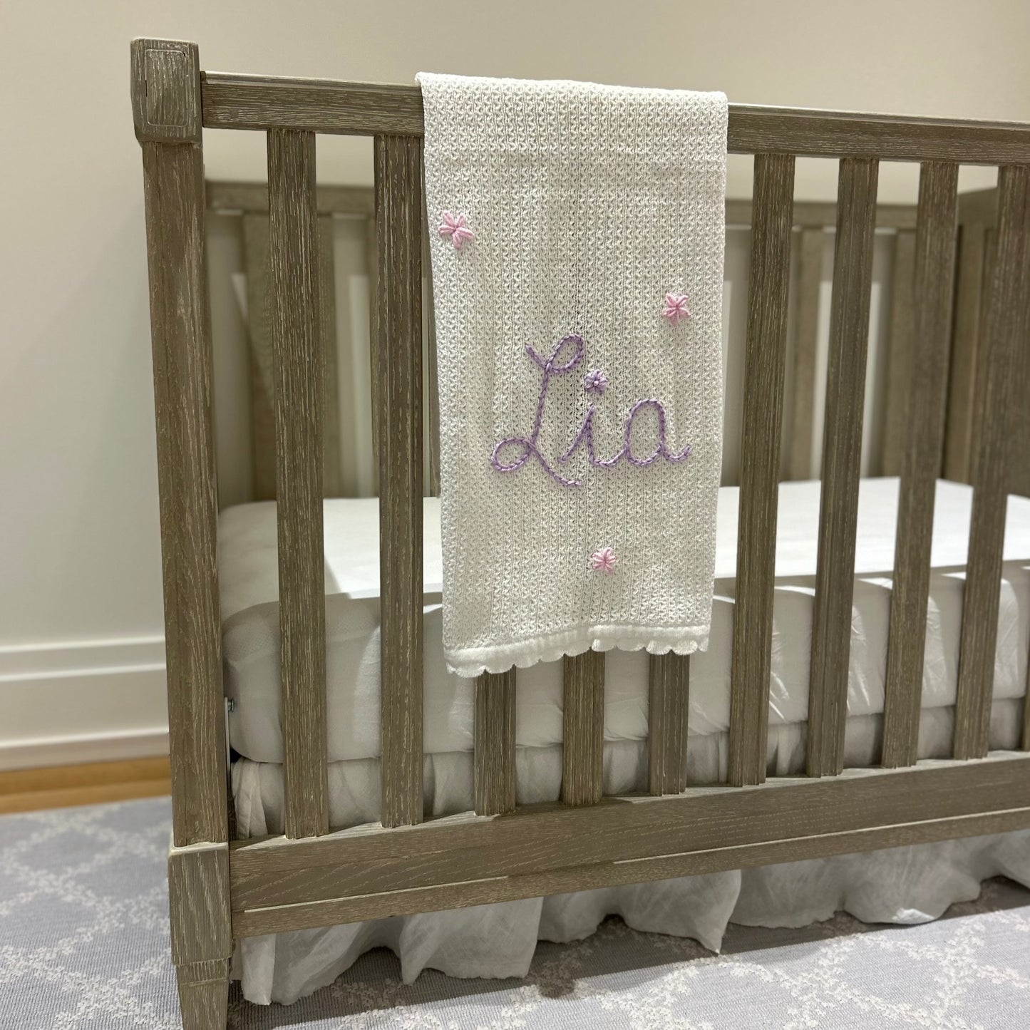 Ivory Scalloped Edge Thin Knit Baby Blanket