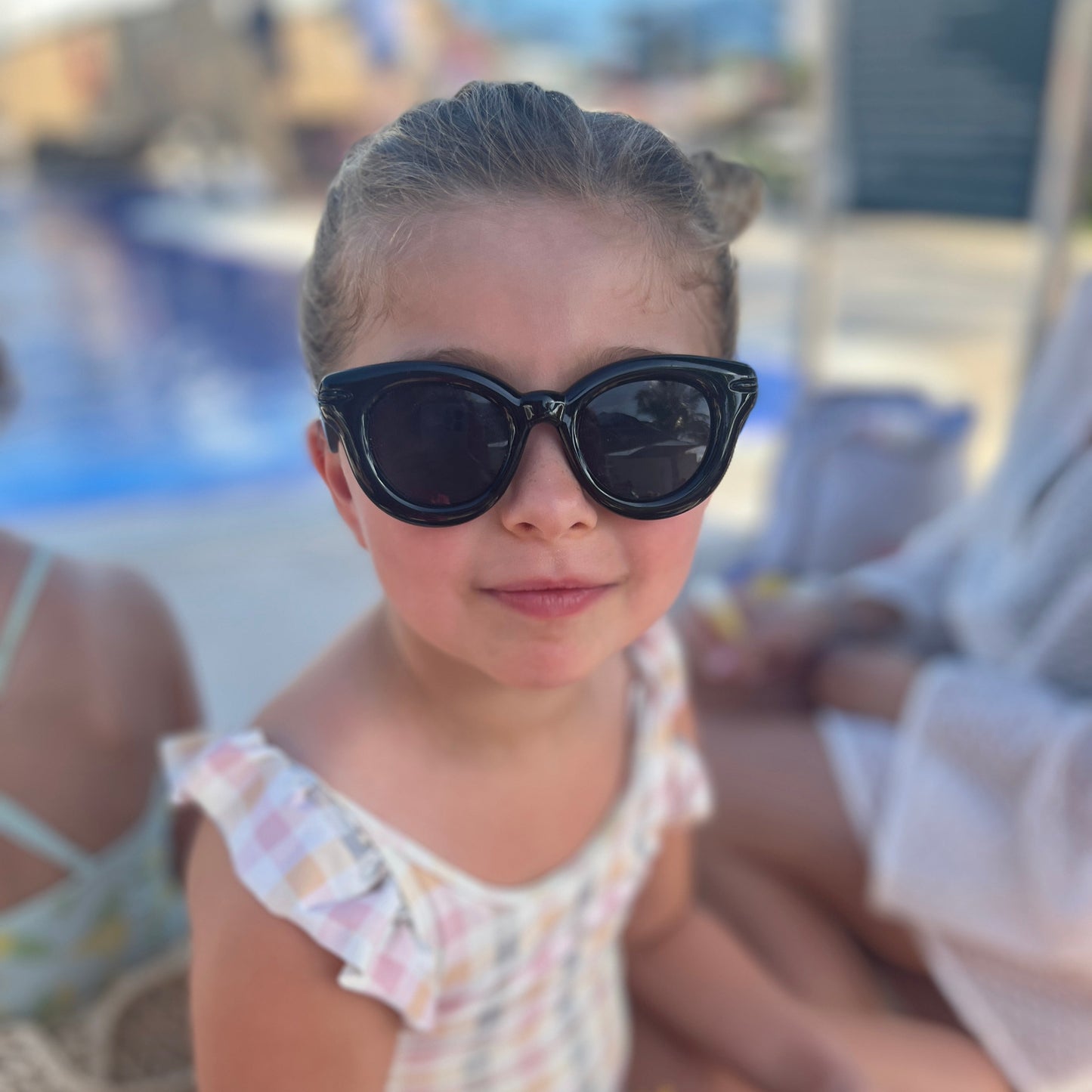 Toddler Wayfarer Sunglasses | Multiple Colors (18M-8 Years)