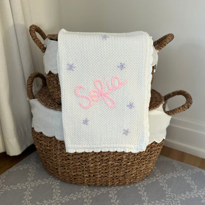 Ivory Scalloped Edge Thin Knit Baby Blanket