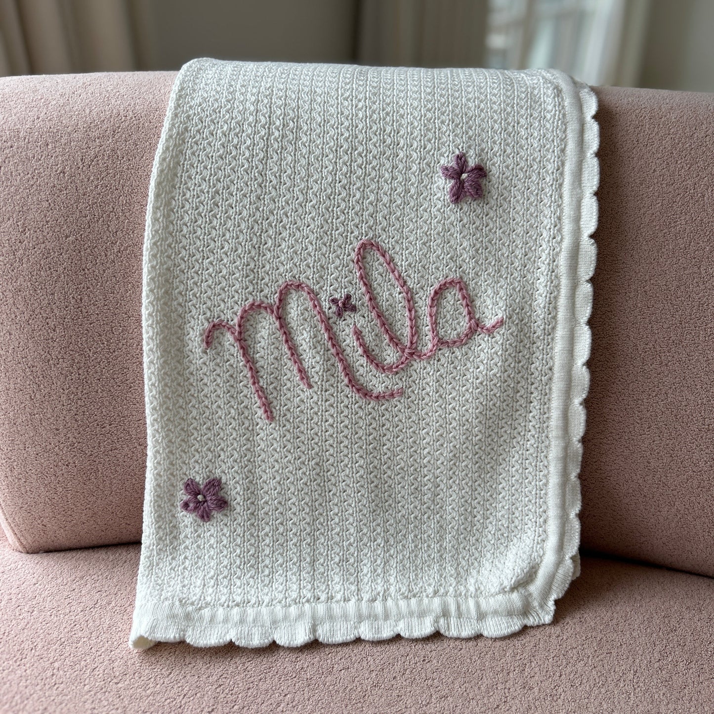 Ivory Scalloped Edge Thin Knit Baby Blanket